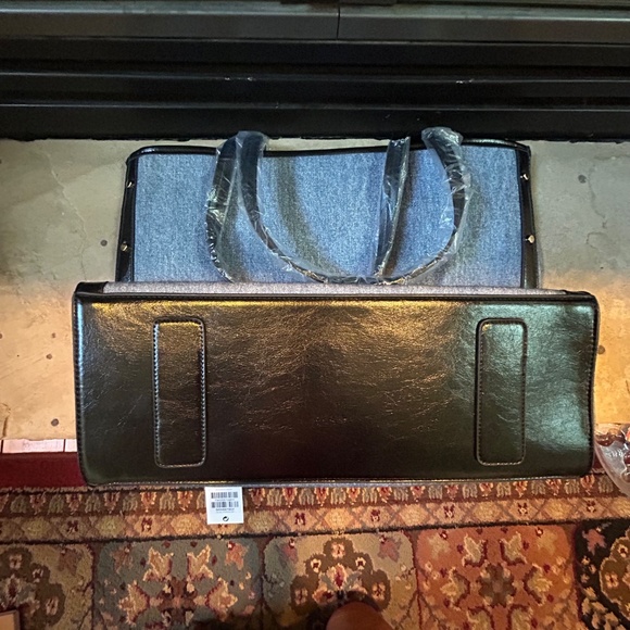 NWT Ideal Of Sweden Daria‎ Shopper Bag Denim Large Tote Bag with AirPod case - Picture 7 of 11